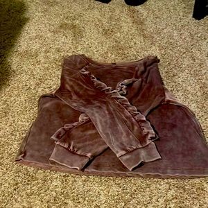 Cupio womens ruffled sleeve top